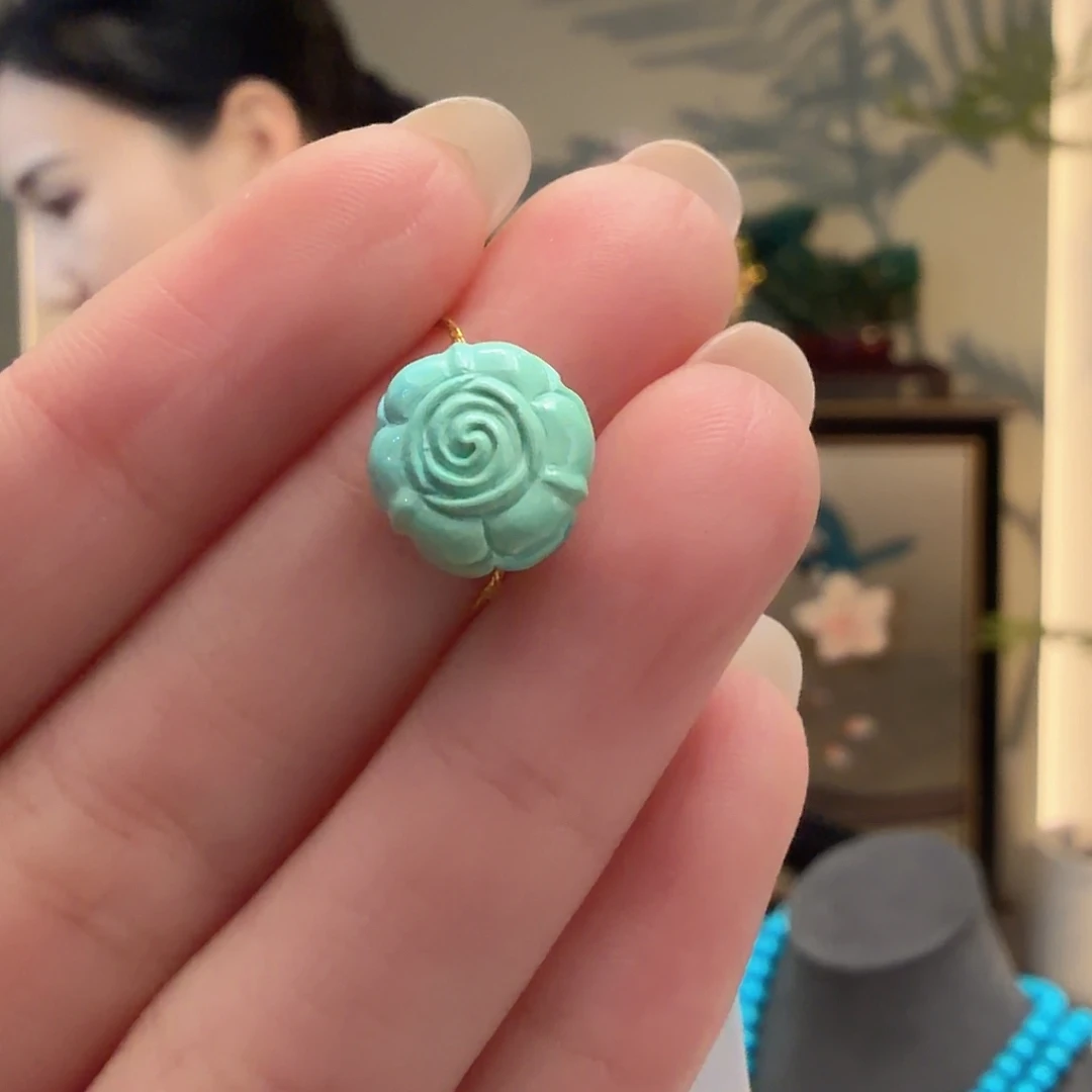 绿松石未镶嵌颈饰