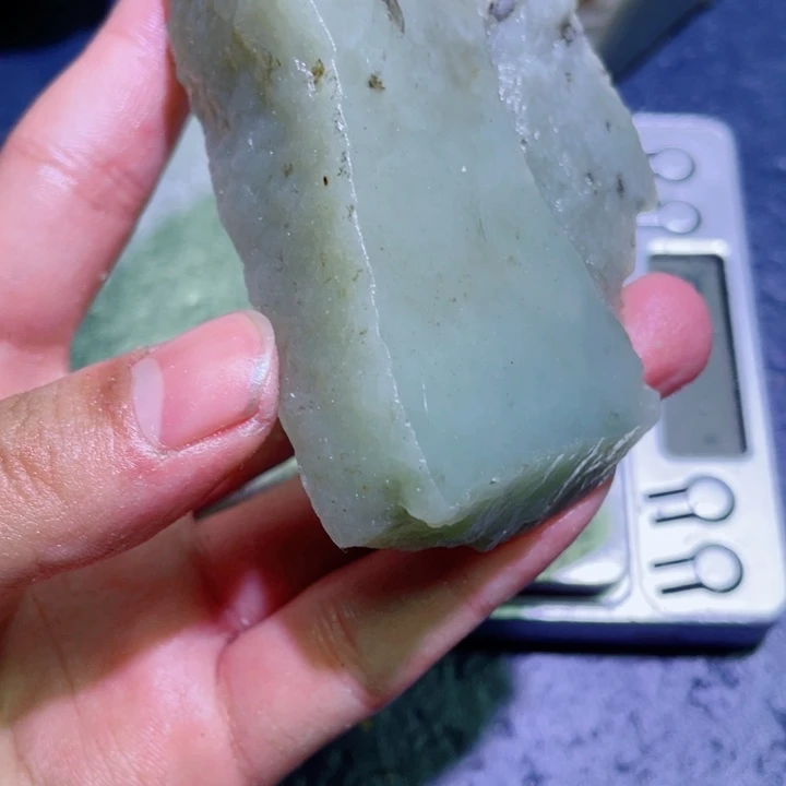 和田玉未镶嵌珠宝半成品