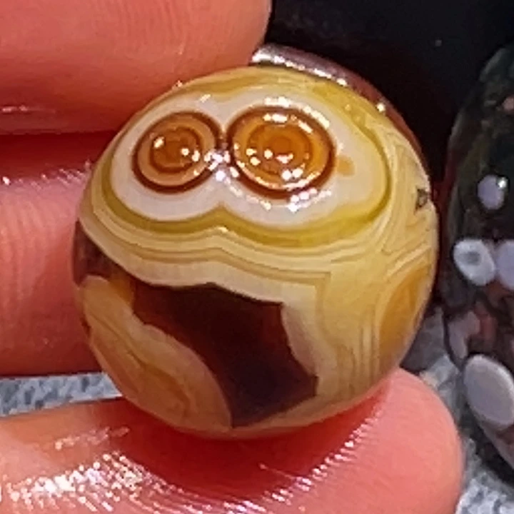 玛瑙/玉髓未镶嵌珠宝奇石