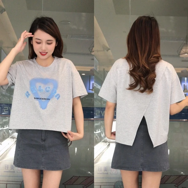 短款短袖宽松型印花吸汗字母T恤小众设计感后开叉洋气减龄上衣