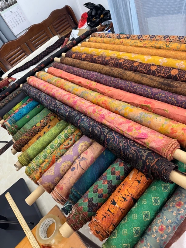 3号链接桑蚕丝面料非质量问题不支持退换，工艺特殊布料边破属正常