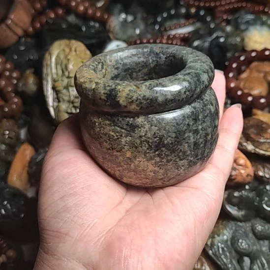 岫岩河磨玉(透闪石质玉)未镶嵌挂件