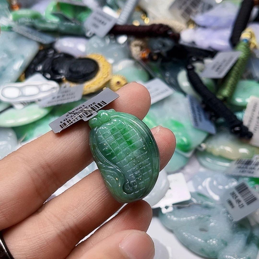 翡翠未镶嵌颈饰缅甸翡翠A货