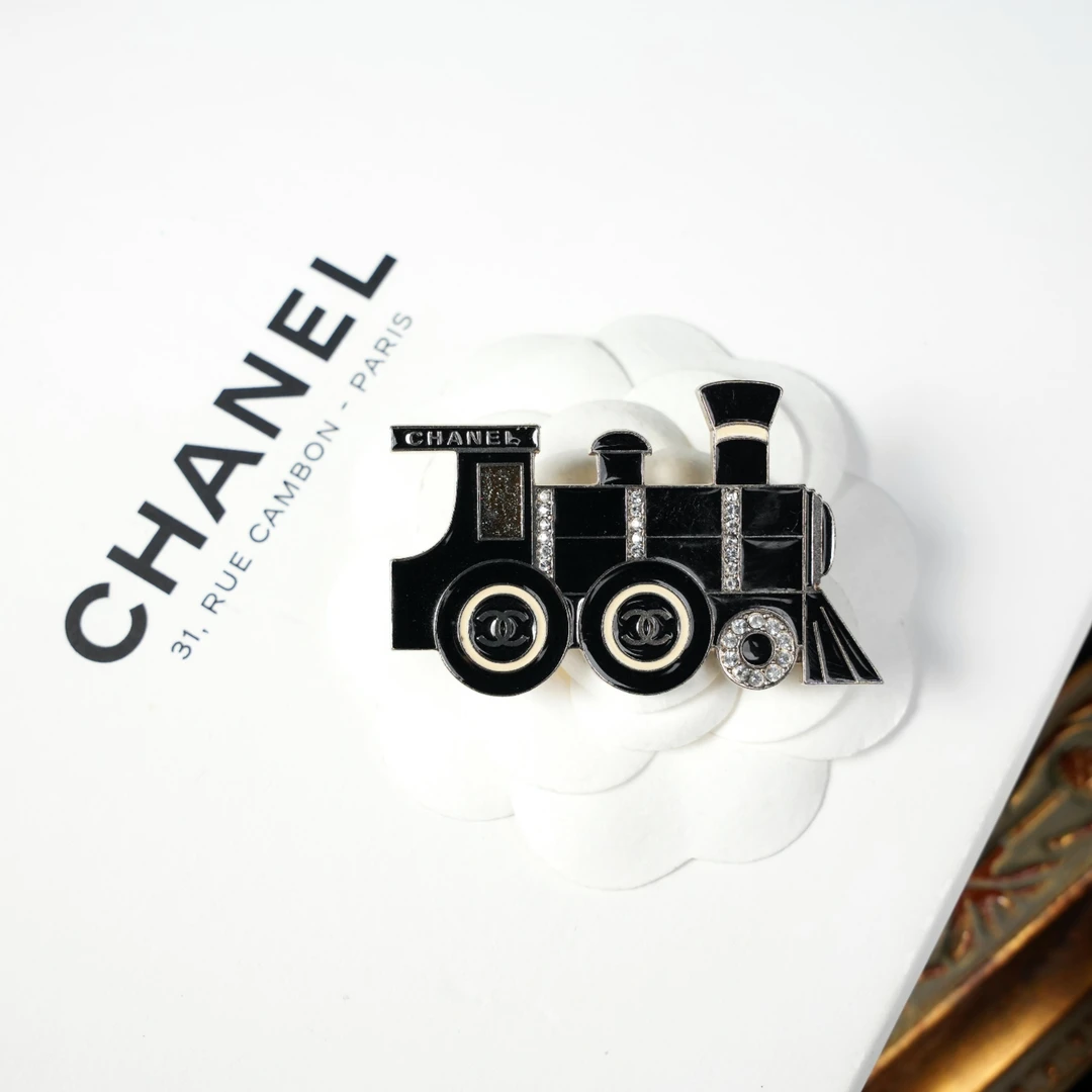 95新 Chanel/香奈儿 柚礼中古/香奈儿枪色小火车胸针LZ506054
