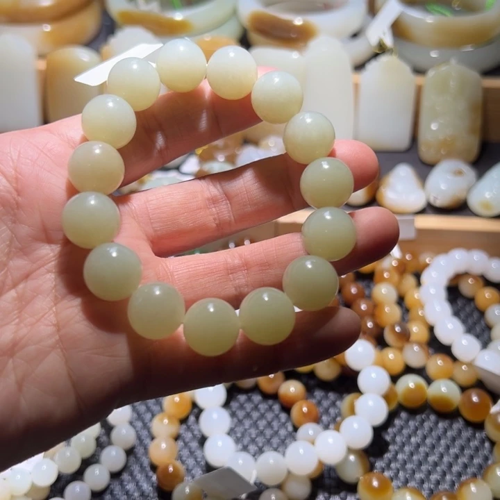 和田玉（糖玉）未镶嵌手链