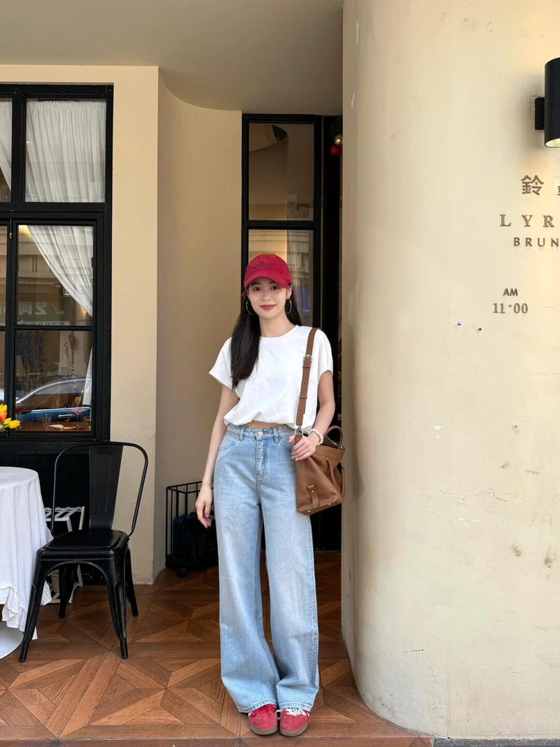 【简易日记】韩系气质纯色白色T恤上衣高腰蓝色牛仔裤显瘦显腿长女