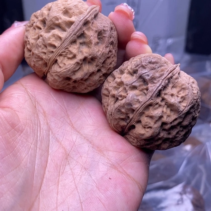 把件文玩核桃云南野生铁核桃30号44mm