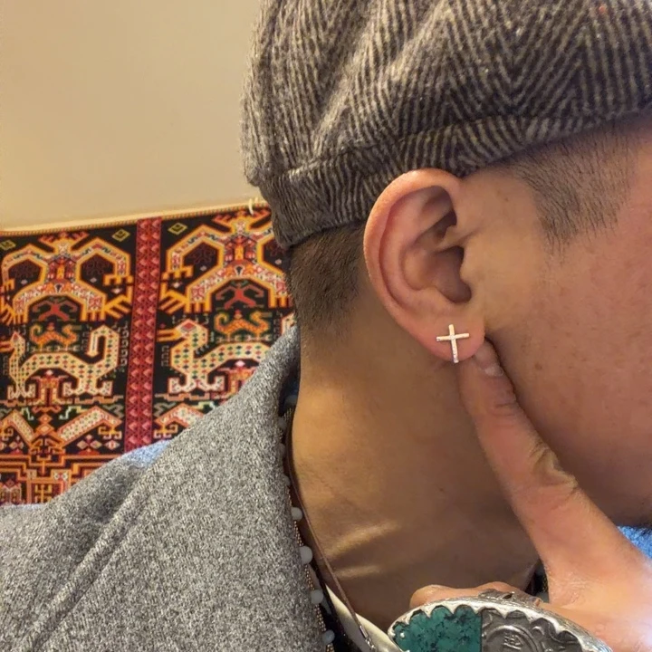 耳钉十字风格镶海蓝