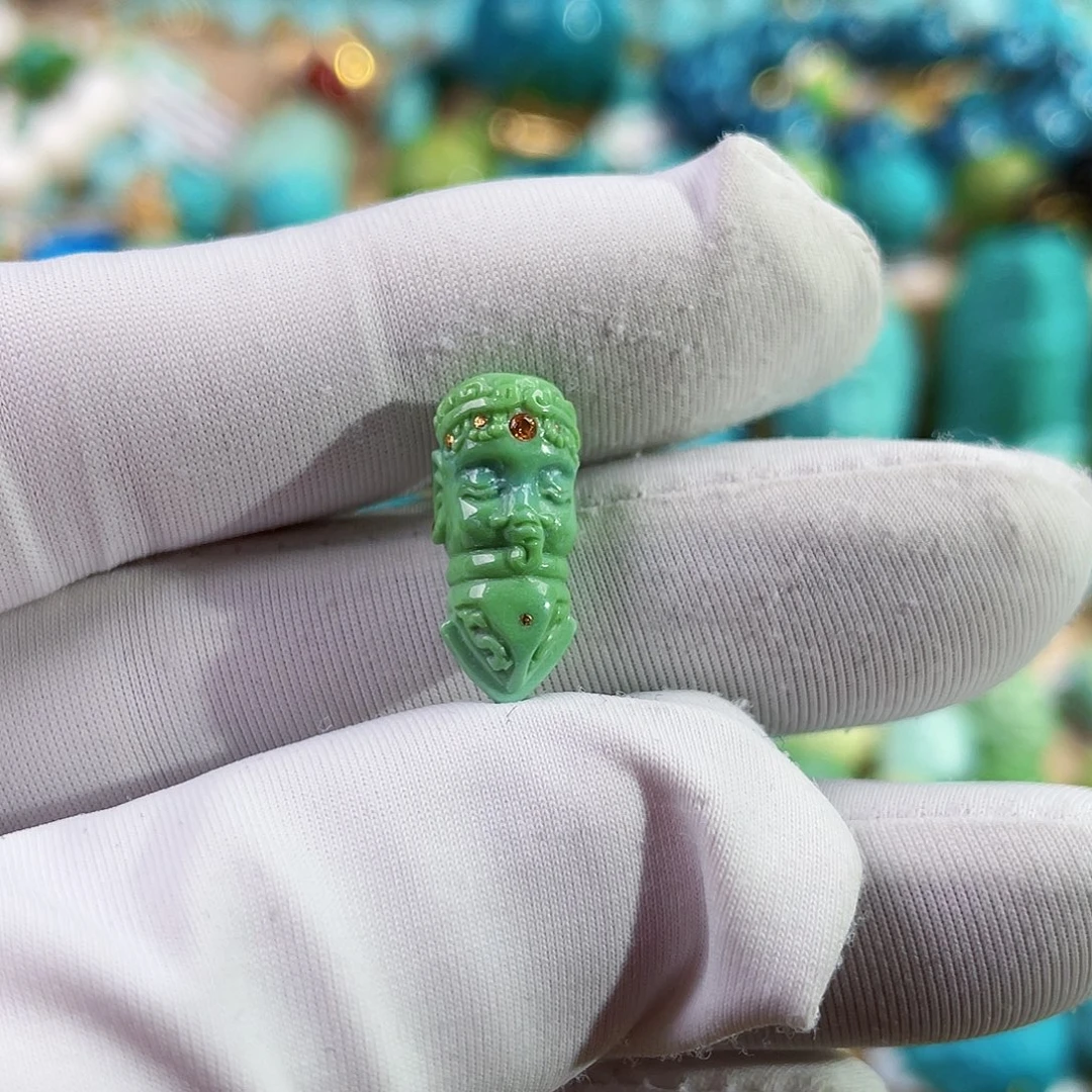 绿松石未镶嵌珠宝奇石