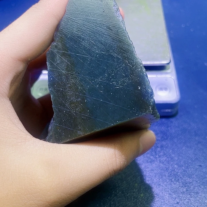 未镶嵌和田玉（糖玉）珠宝半成品