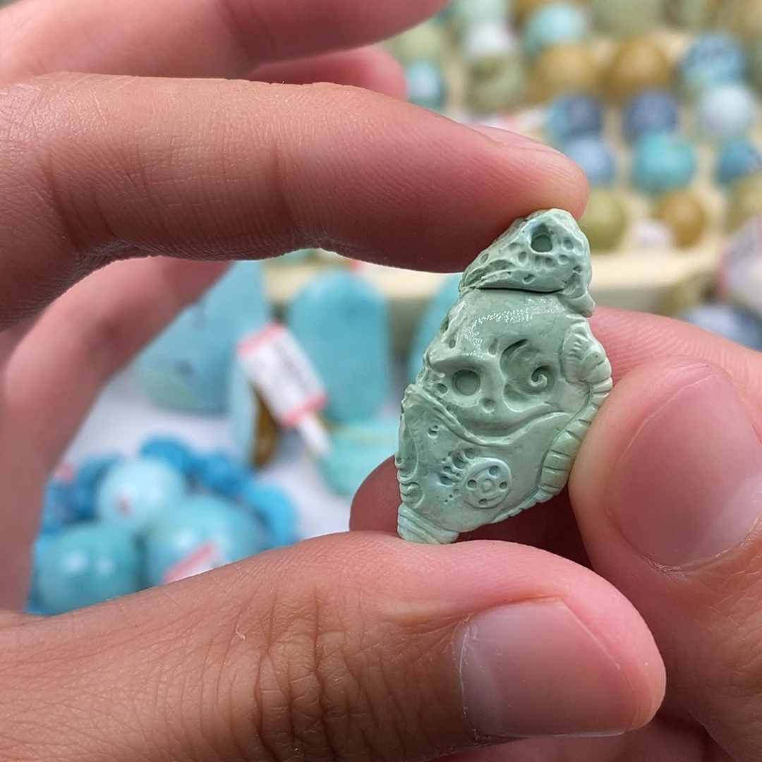 未镶嵌绿松石珠宝奇石