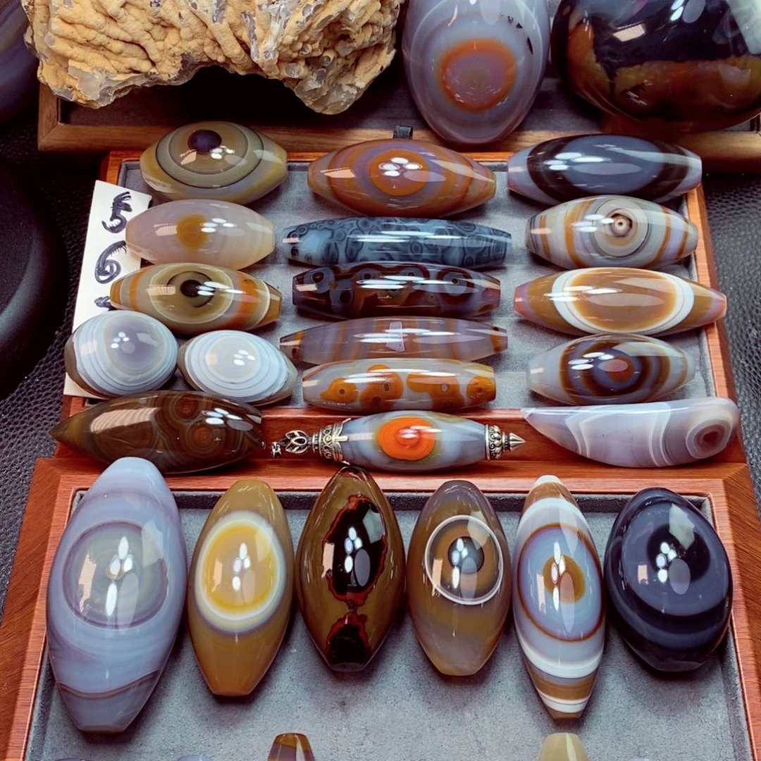 玛瑙/玉髓未镶嵌珠宝奇石