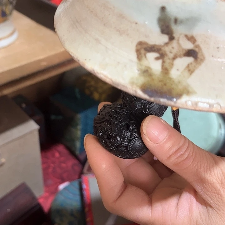 瓷片给尴尬尴尬尴尬