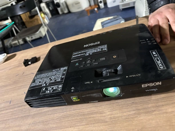 9新 Epson/爱普生 二手 爱普生特价需要打理投影仪  运费自理