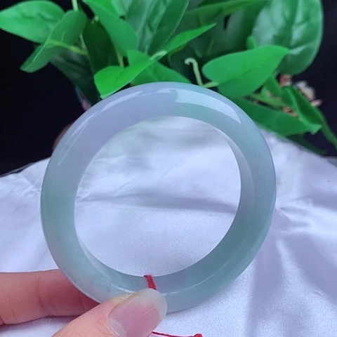翡翠手镯未镶嵌?**杰      正圈54+冰春彩