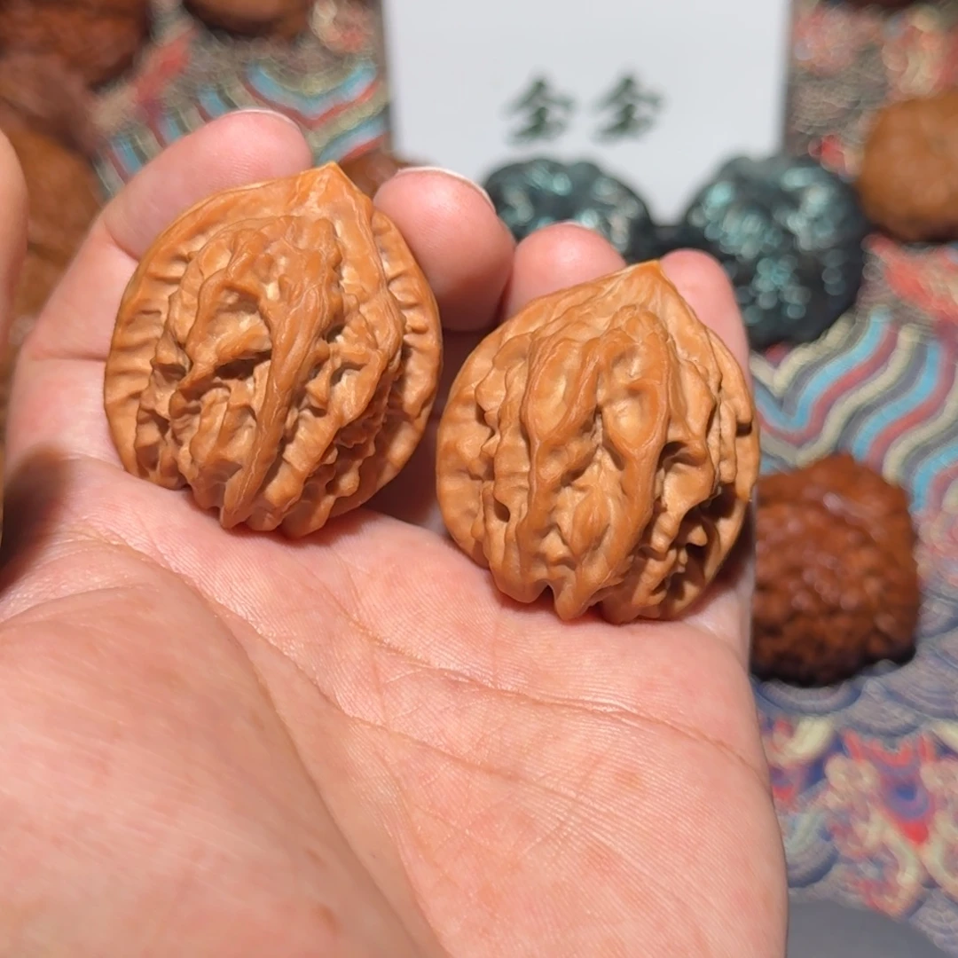 把件文玩核桃2149曹大龙，尺寸36 37 40