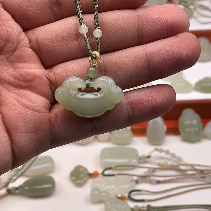 和田玉吊坠(不含链)未镶嵌