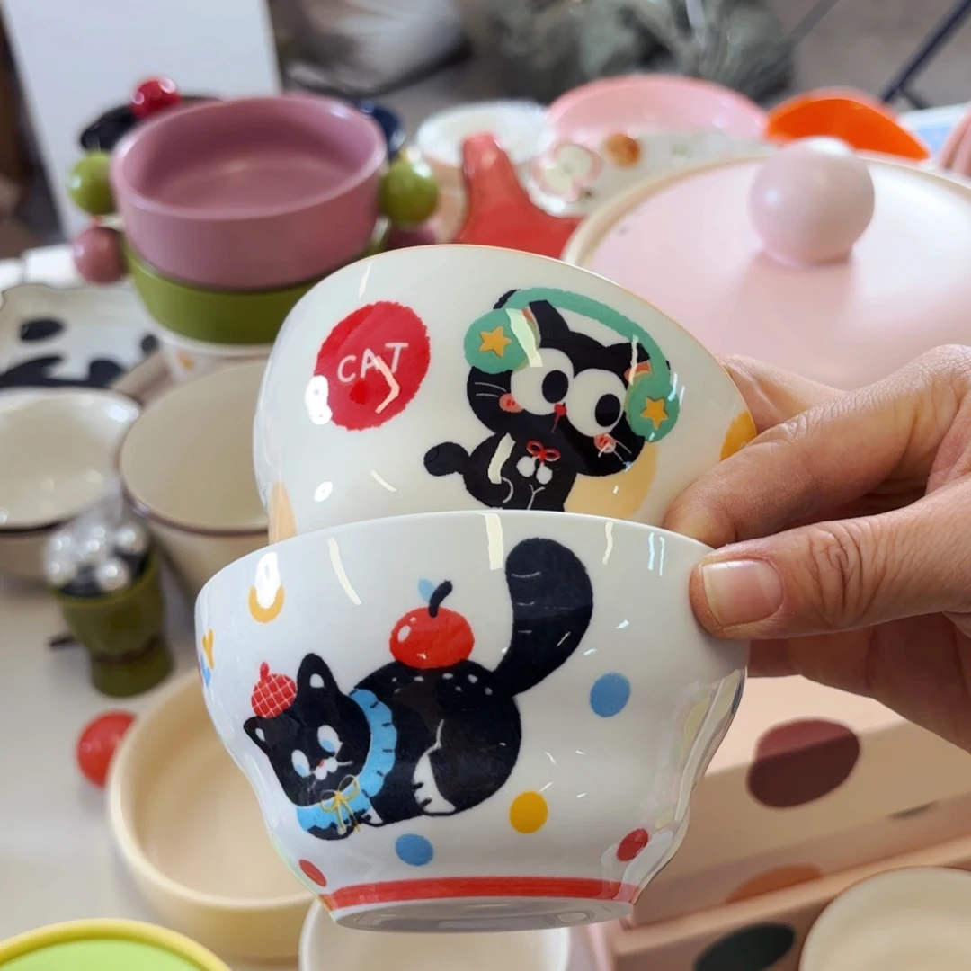 白瓷米饭碗两个花色各一个