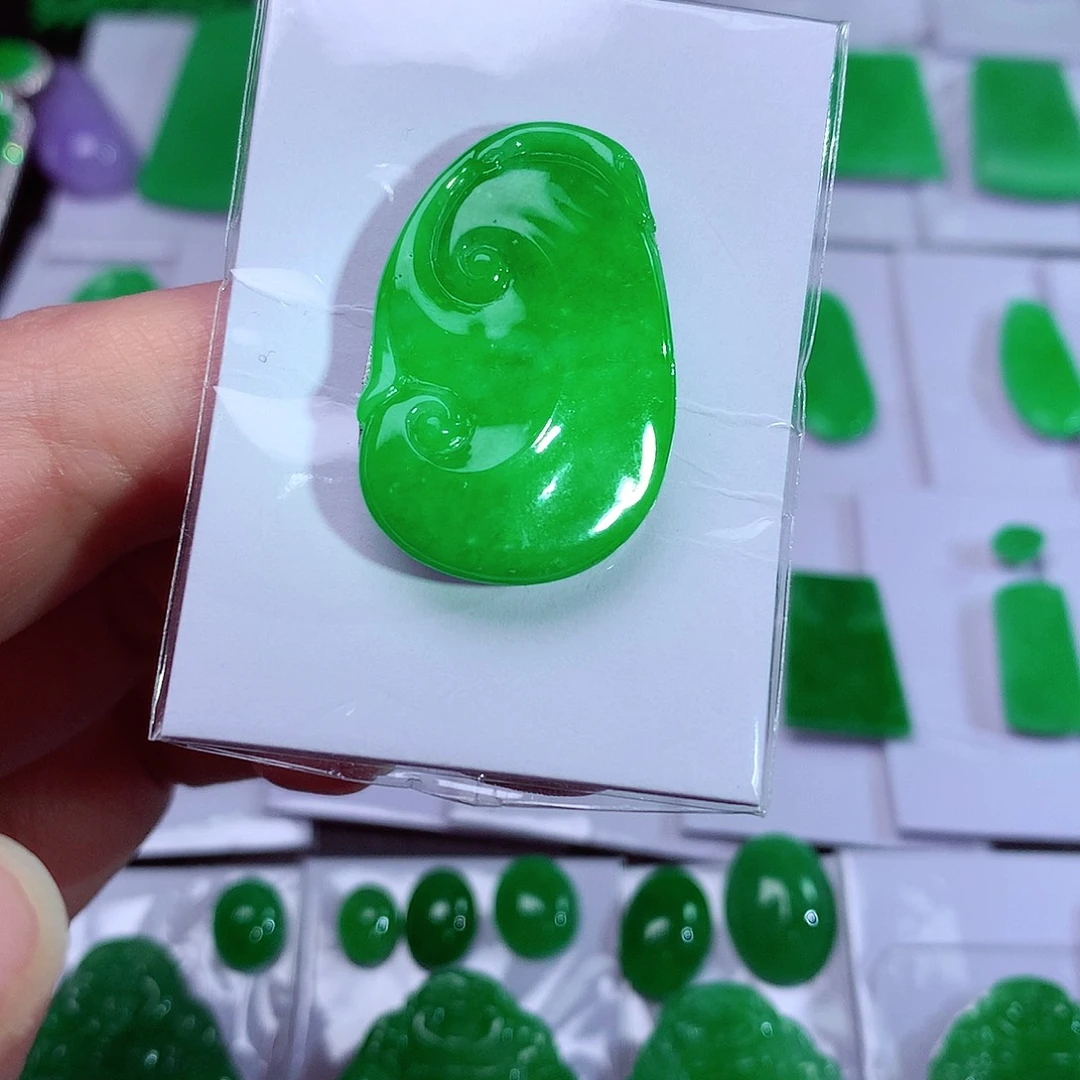 颈饰未镶嵌翡翠天然翡翠