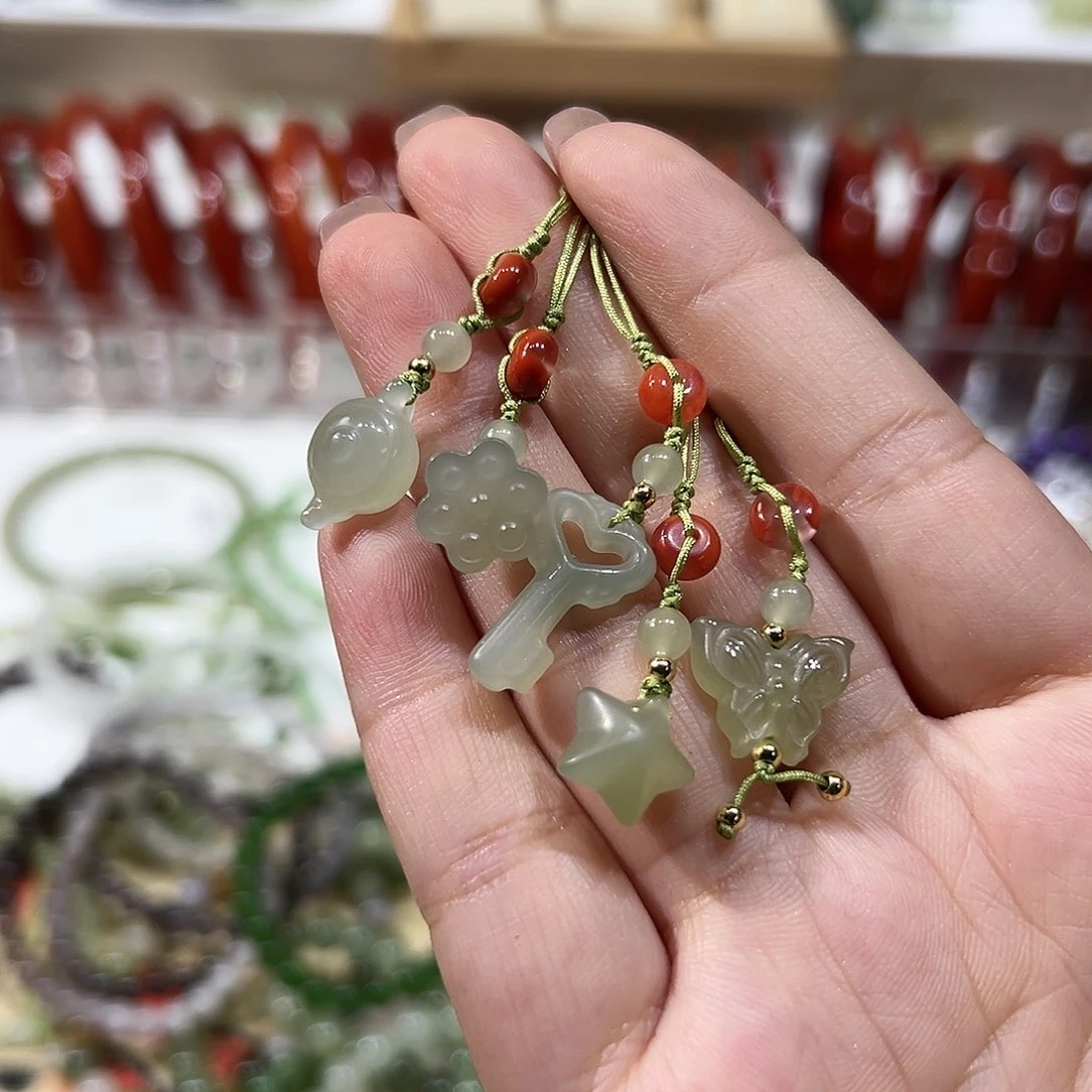 和田玉颈饰未镶嵌拍一发一