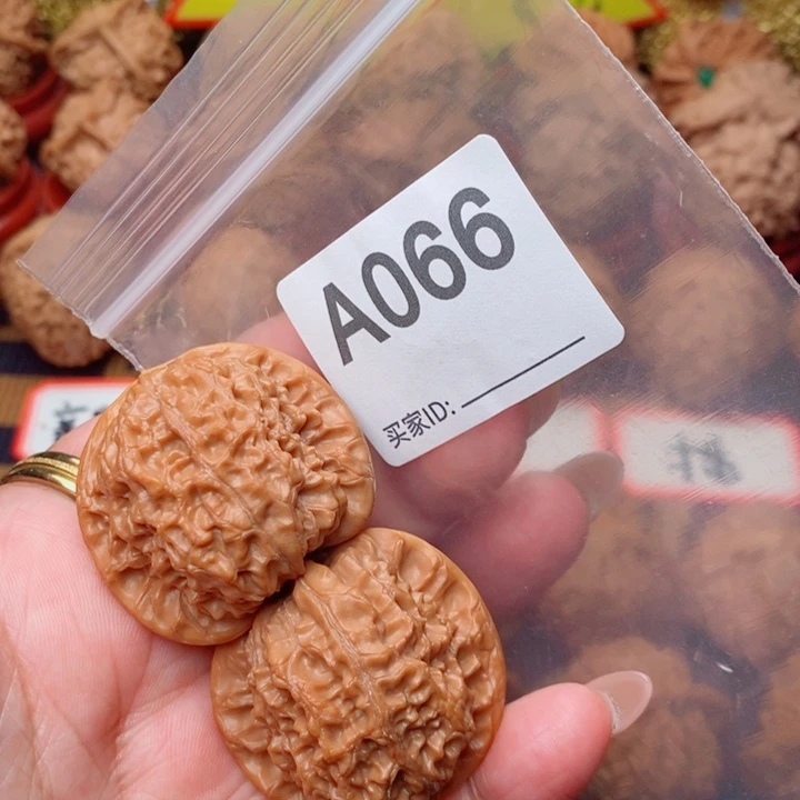 文玩核桃把件血麒麟39尺066号123