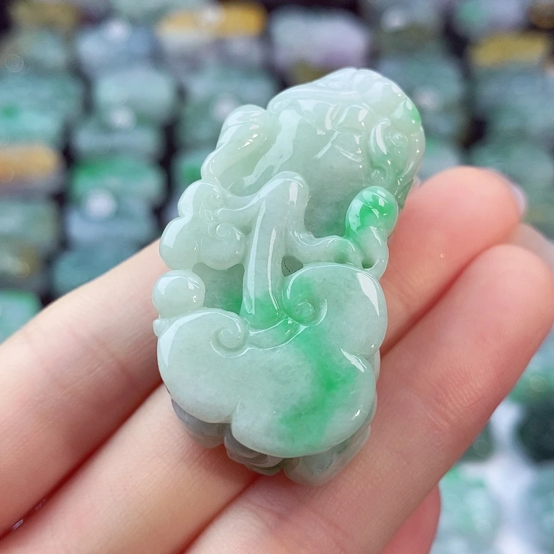 颈饰未镶嵌翡翠天然