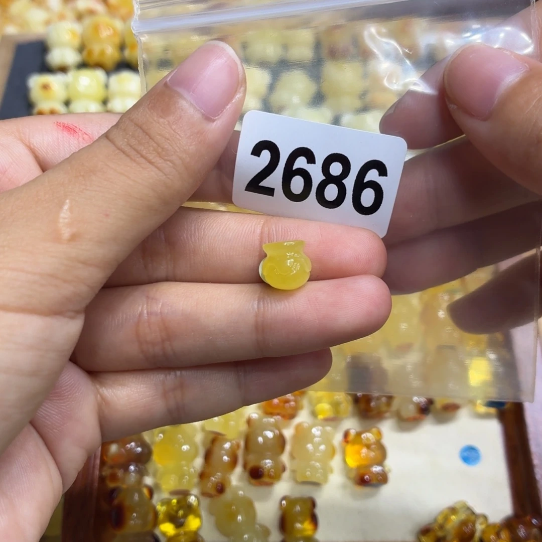 琥珀未镶嵌珠宝奇石