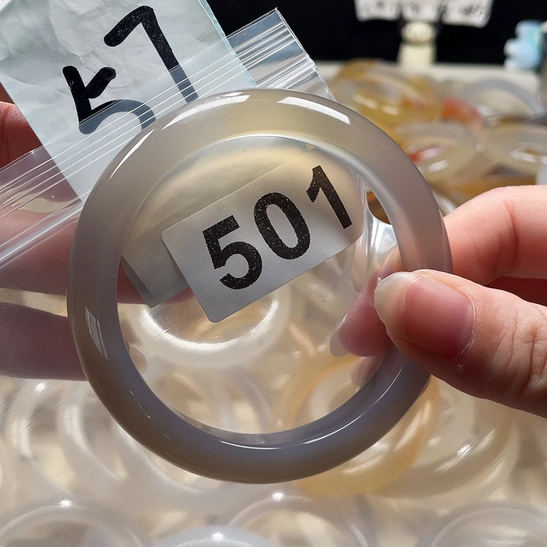 手镯玛瑙/玉髓未镶嵌