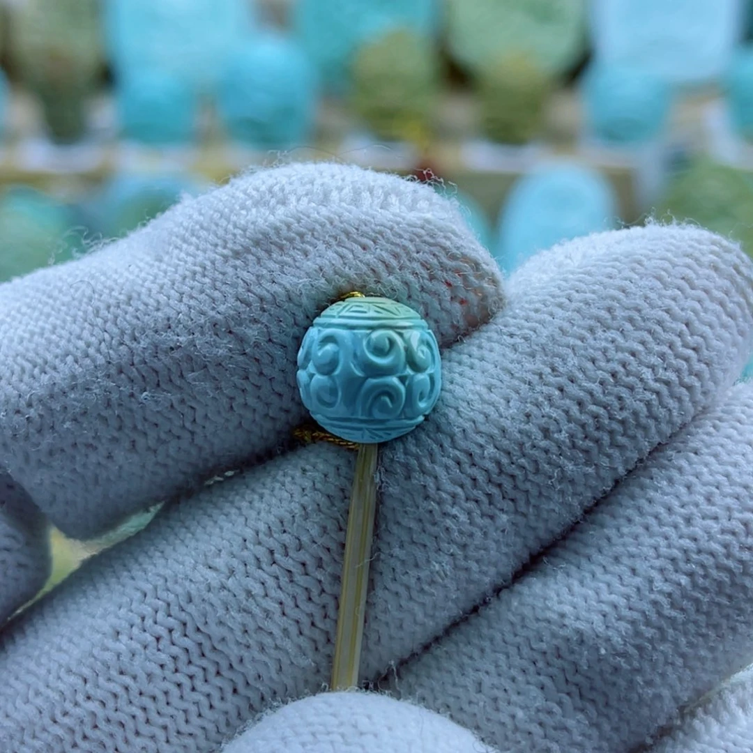 绿松石未镶嵌珠宝奇石