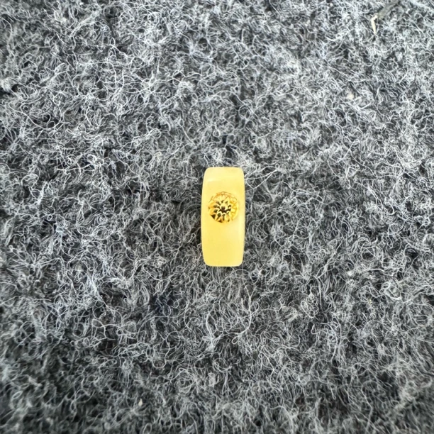 天然俄料蜜蜡隔片直径9厚度3孔道1.5镶嵌18k金标