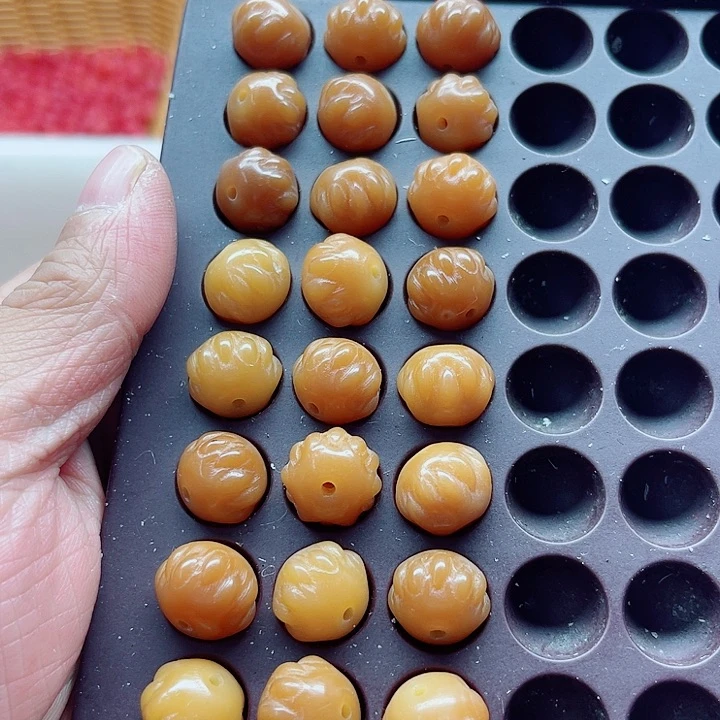 白玉菩提吊坠精品13风化吞噬30颗
