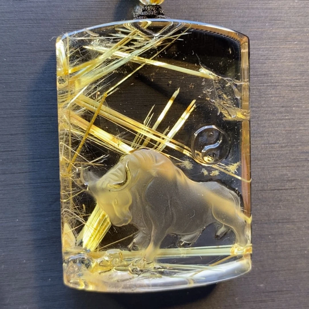 水晶未镶嵌颈饰钛晶花生肖牛吊坠