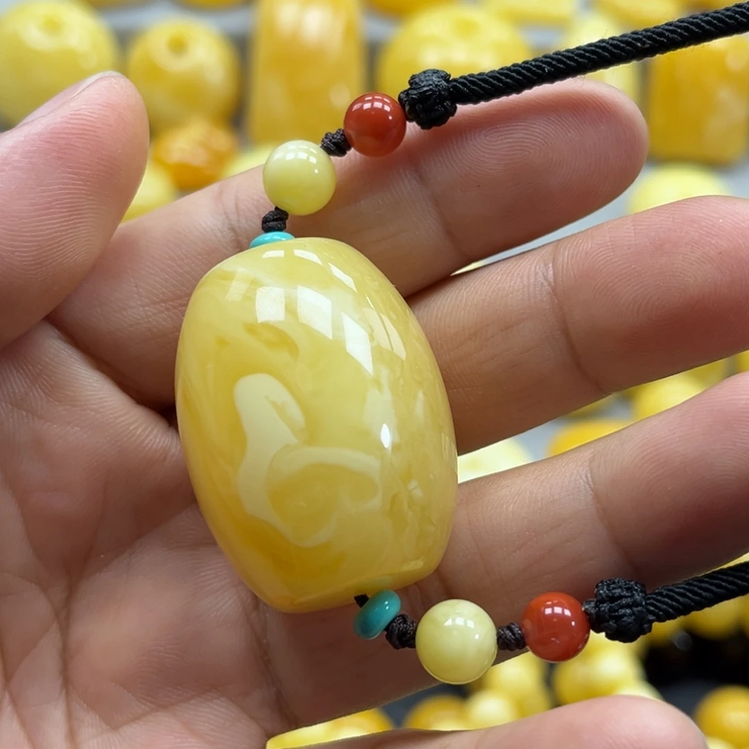 蜜蜡未镶嵌珠宝奇石