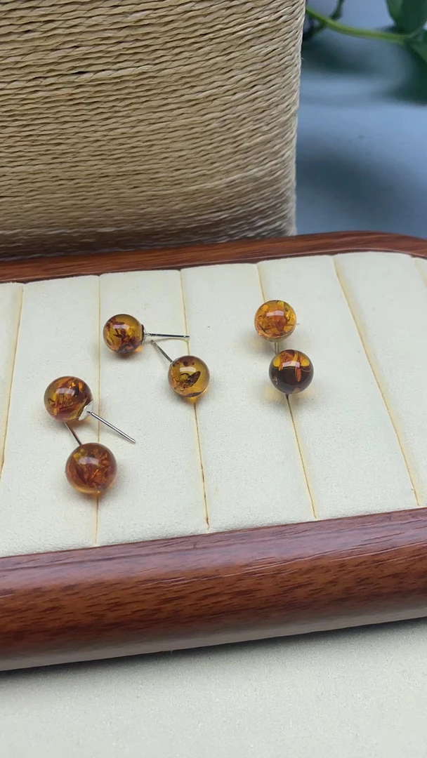XY20天然琥珀耳钉，s925银镶嵌，多样性发一