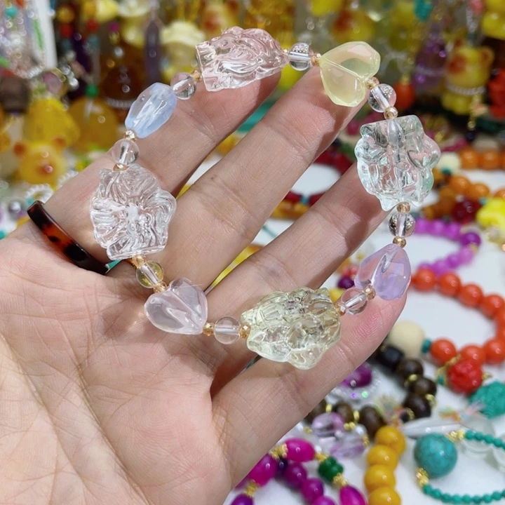 10号雕刻彩九尾手串