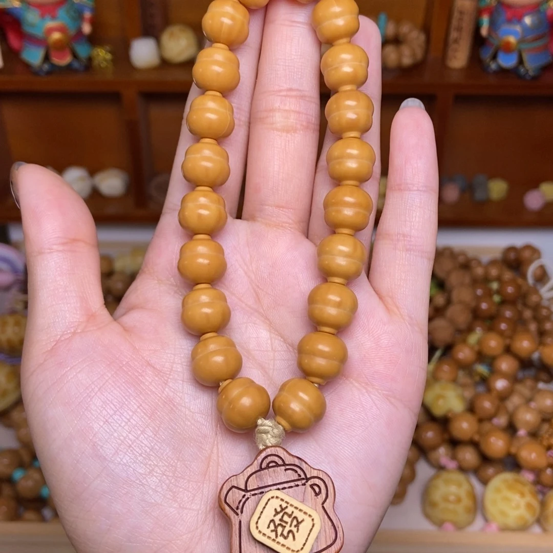 猴头核桃吊坠葫芦发牌手持