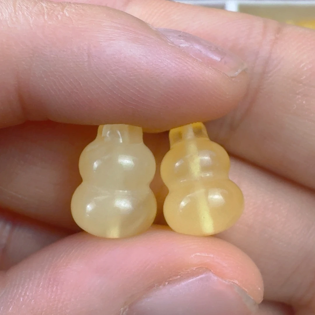 裸石蜜蜡未镶嵌全品一对