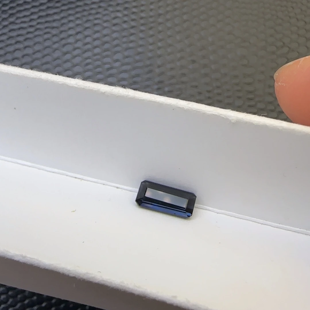 碧玺未镶嵌珠宝半成品0.85克拉 特价不出证书