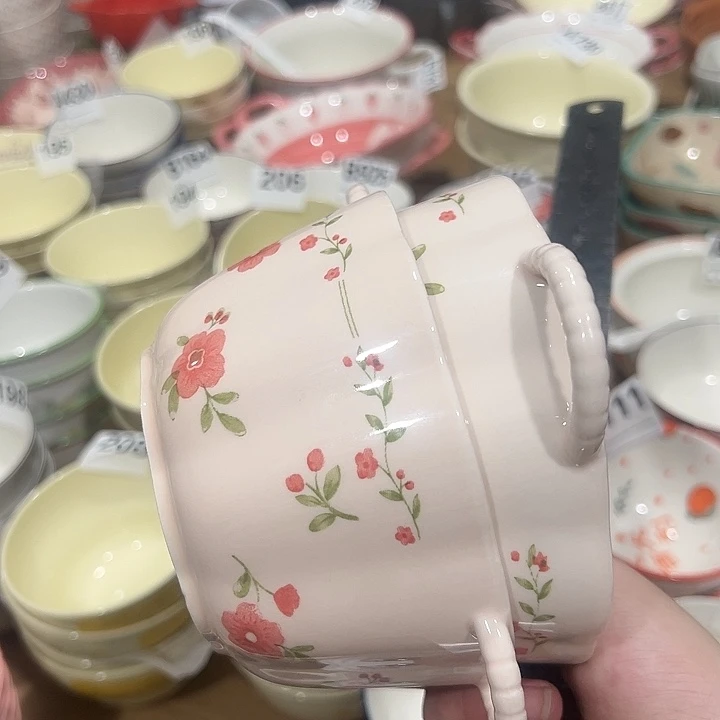 瓷陶瓷微微的颤动