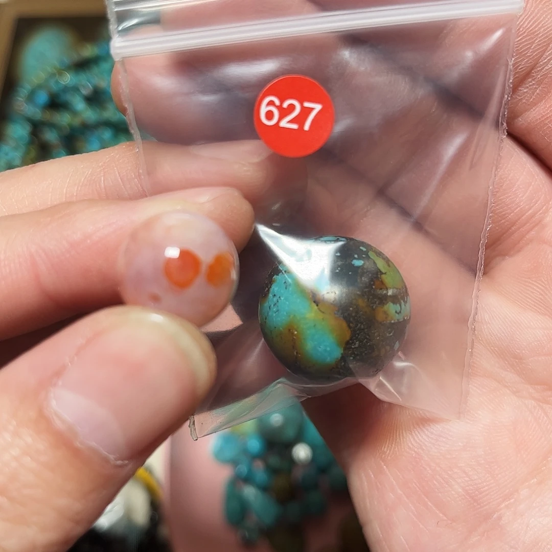 南红玛瑙未镶嵌珠宝奇石