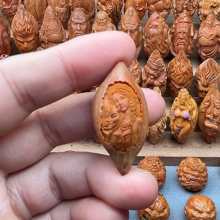 猴头核桃吊坠20拉姆