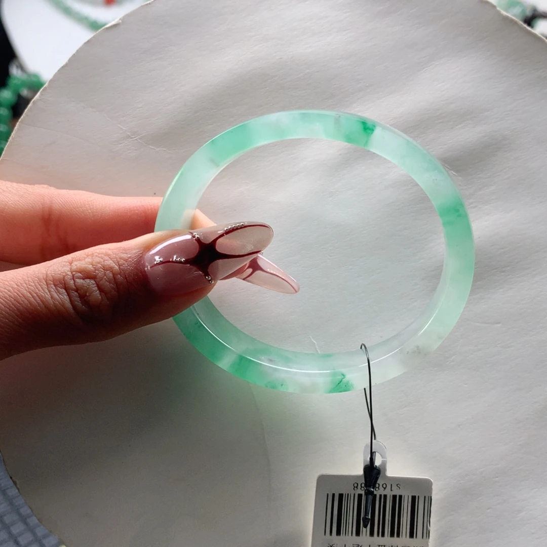 石英质玉手镯未镶嵌让***你