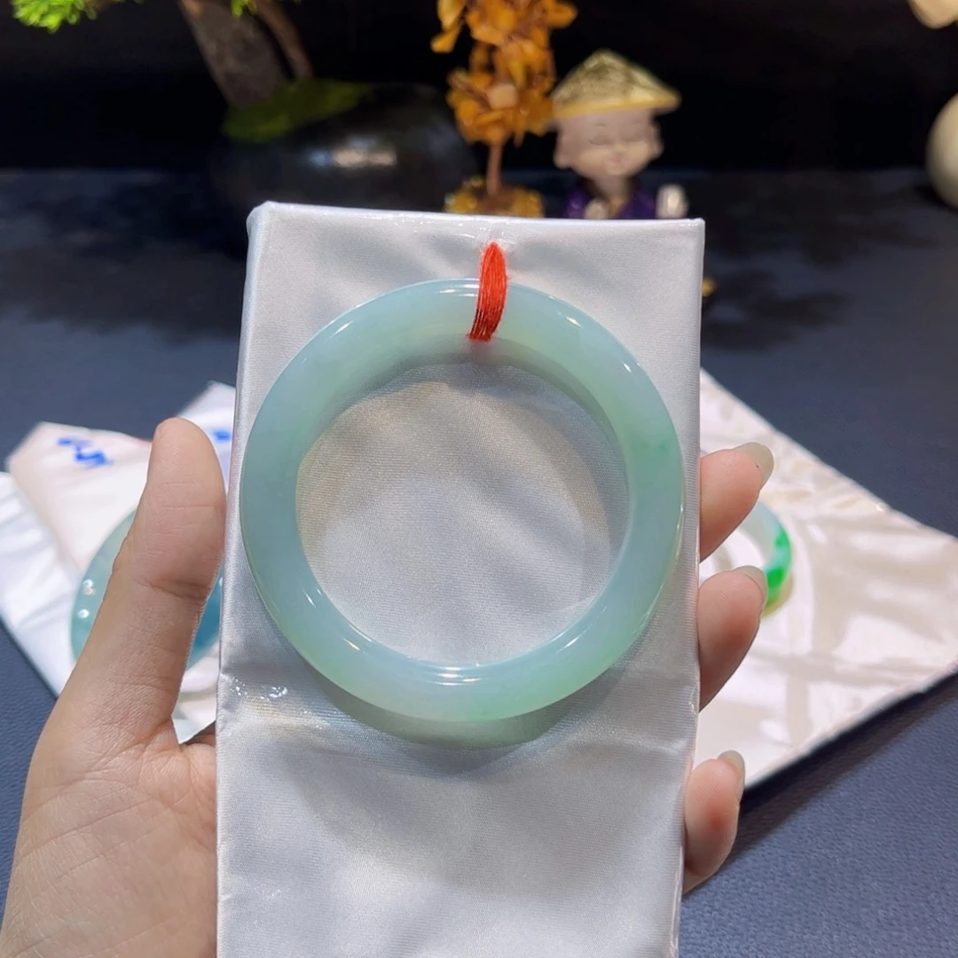 未镶嵌手镯翡翠55