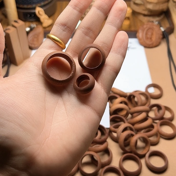 檀香木手串/手链戒指三件套（瑕疵）