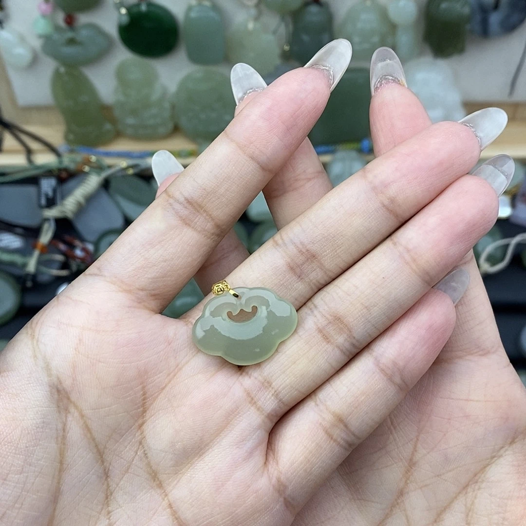 和田玉18K金镶嵌吊坠(不含链)