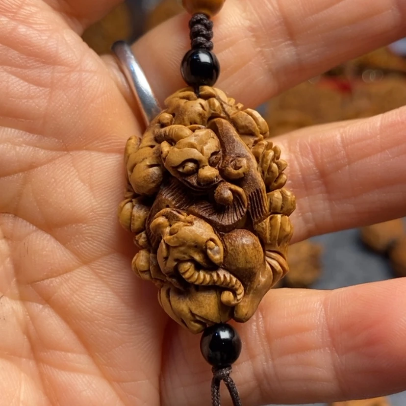 【闪购商品】手串/手链核桃༺****༻桃核雕刻