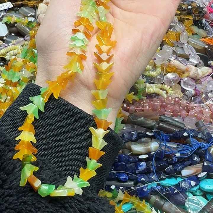 玛瑙/玉髓未镶嵌珠宝半成品一条13mm元宝