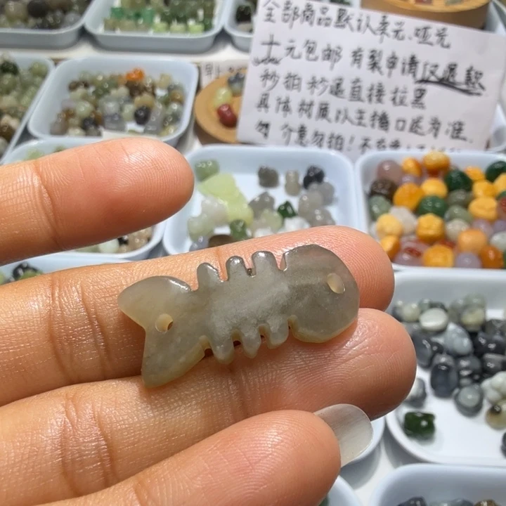 和田玉未镶嵌珠宝奇石