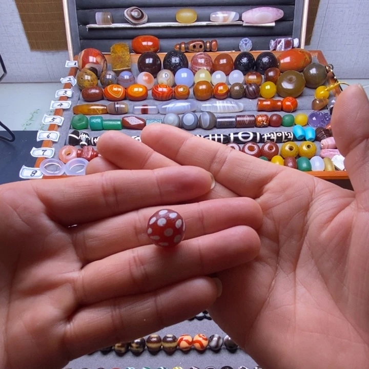 玛瑙/玉髓未镶嵌巴西玛瑙饰品桶珠