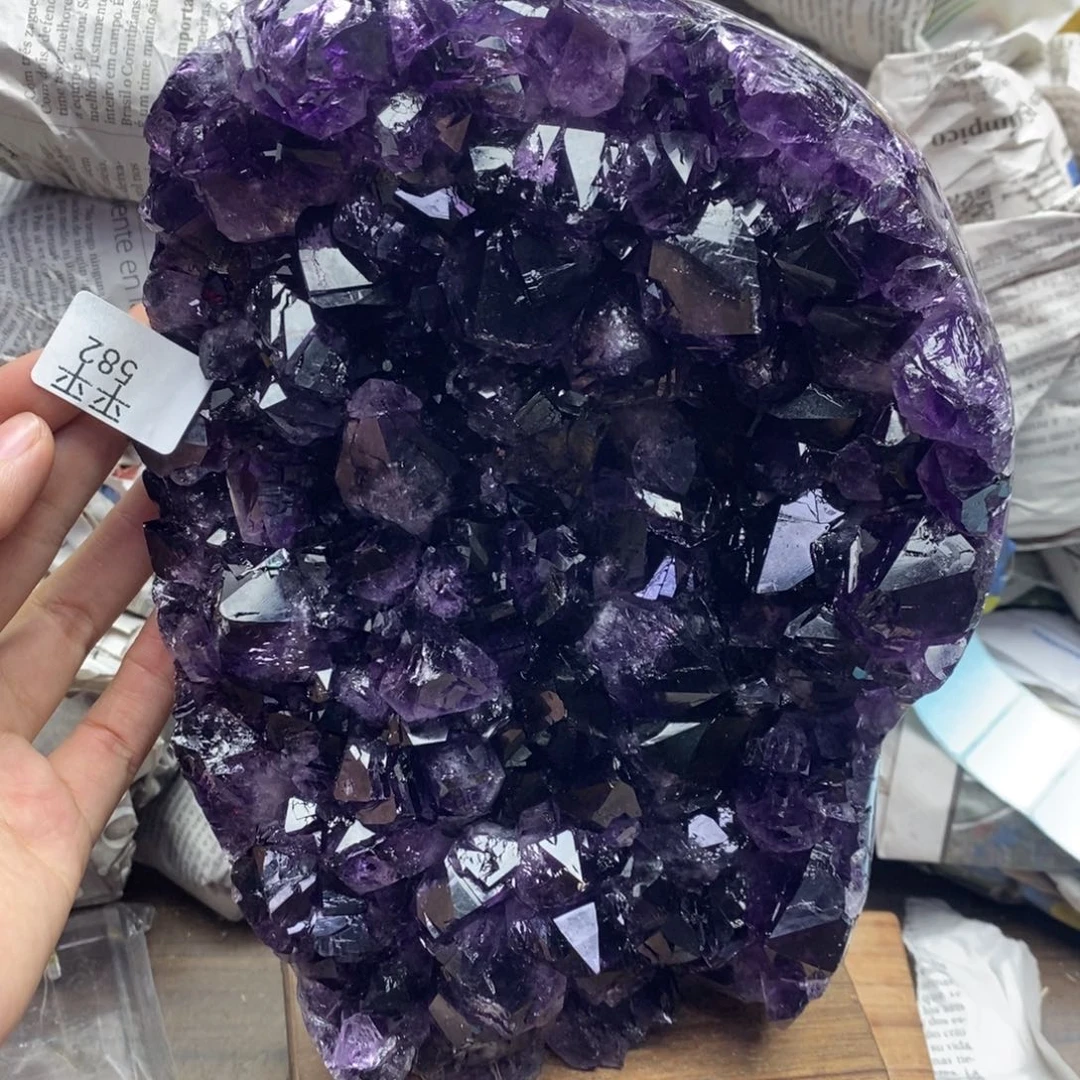 紫晶未镶嵌大型摆件（非配饰）